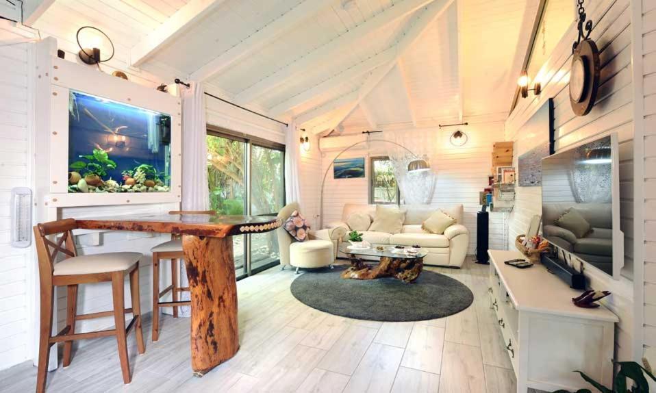 Lodge On The Sea Shave Ziyyon Buitenkant foto